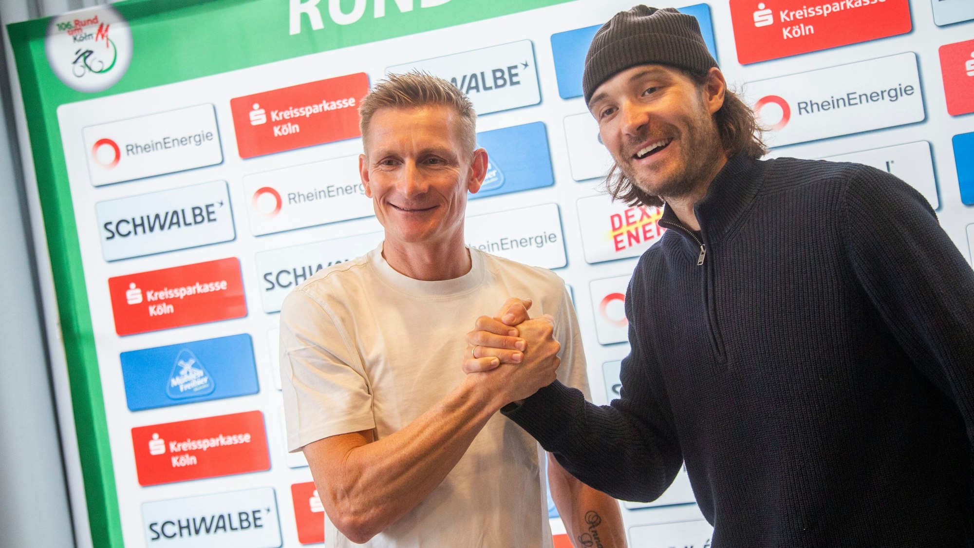Bereit zum Heimrennen: André Greipel, Sportlicher Leiter von „Rund um Köln“, freut sich über die Teilnahme von Rick Zabel (r.).