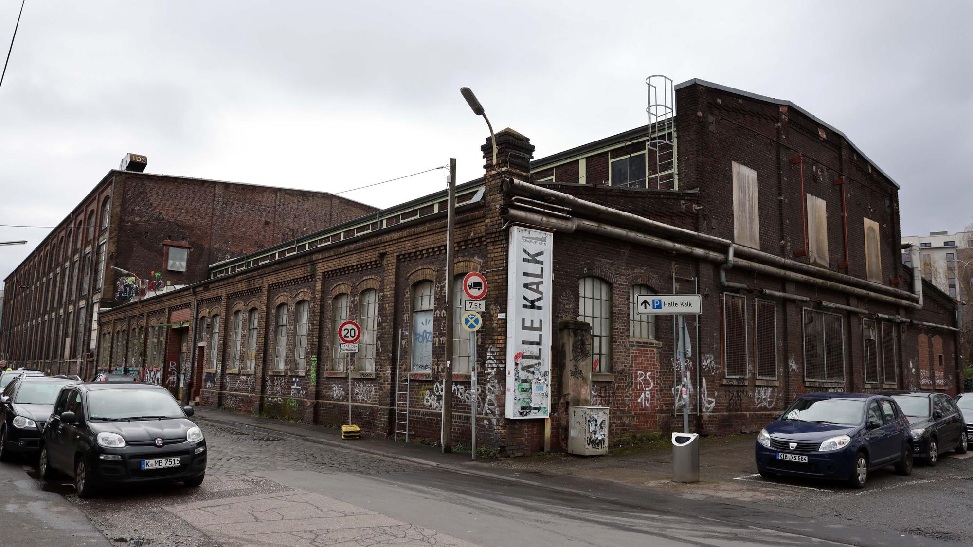 Die einsturzgefährdeten Hallen 75-77 von Klöckner-Humboldt-Deutz in Kalk.