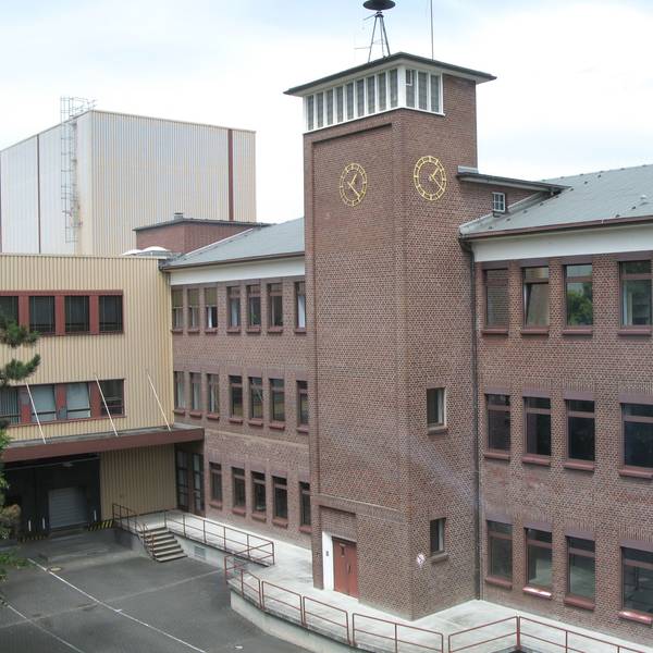 Krewel-Meuselbach Eitorf Investitionen, Dr. Hendrik Schütte, Prokurist, Apotheker und zuständig für die Produktentwicklung und Zulassung