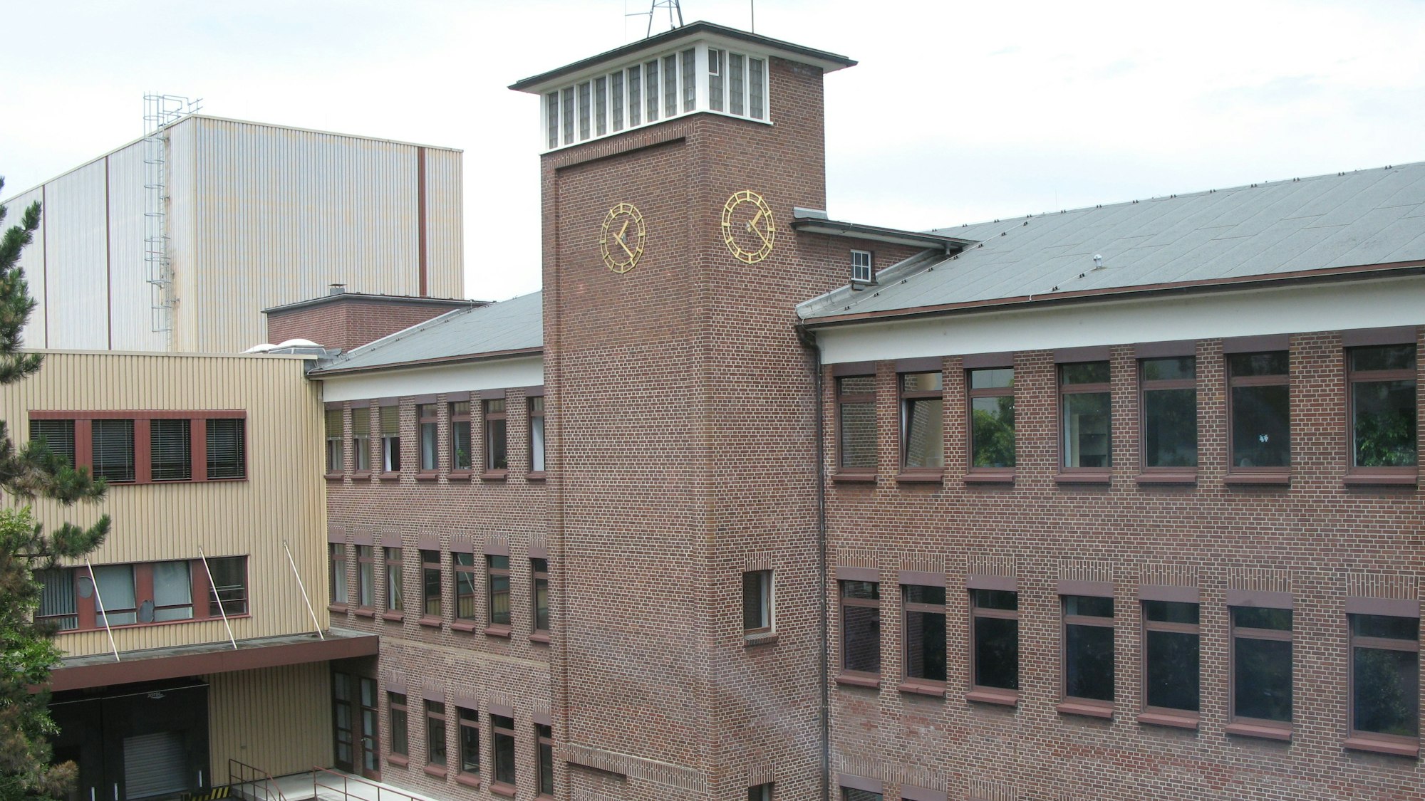 Krewel-Meuselbach Eitorf Investitionen, Dr. Hendrik Schütte, Prokurist, Apotheker und zuständig für die Produktentwicklung und Zulassung