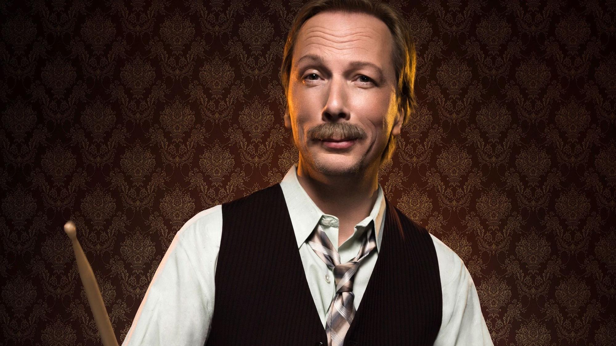 Zu sehen ist Achim Hagemann als Pawel Popolski.