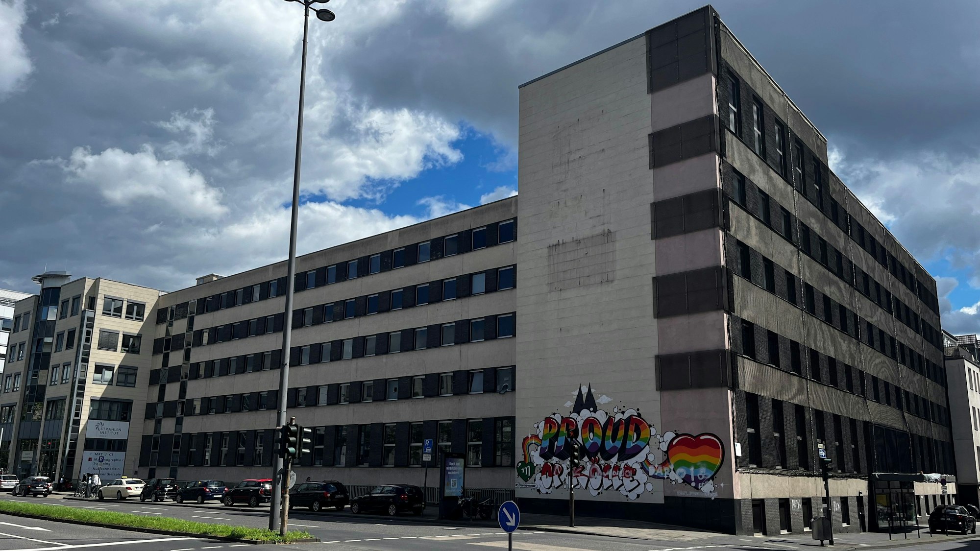 Der aktuelle Zustand der früheren AOK-Zentrale an der Ecke Turiner Straße/Machabäerstraße.