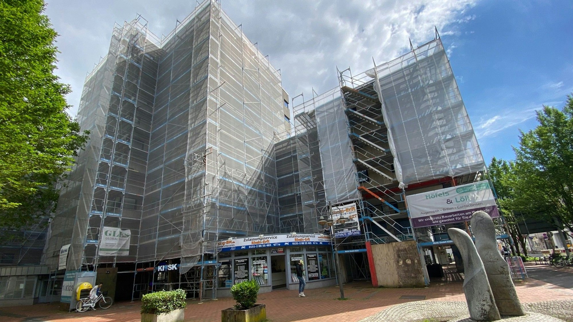 Zu sehen ist das Ockenfels-Hochhaus.