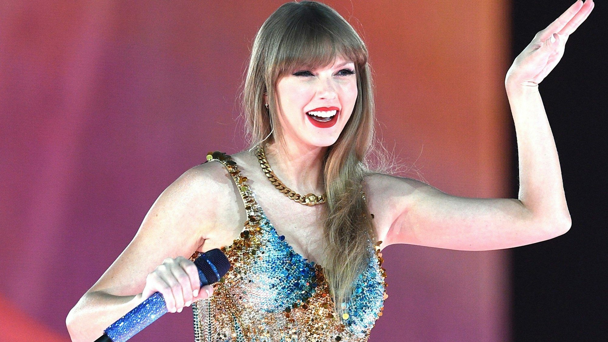 Taylor Swift singt auf der „Eras Tour“ im Accor-Stadion in Sydney.