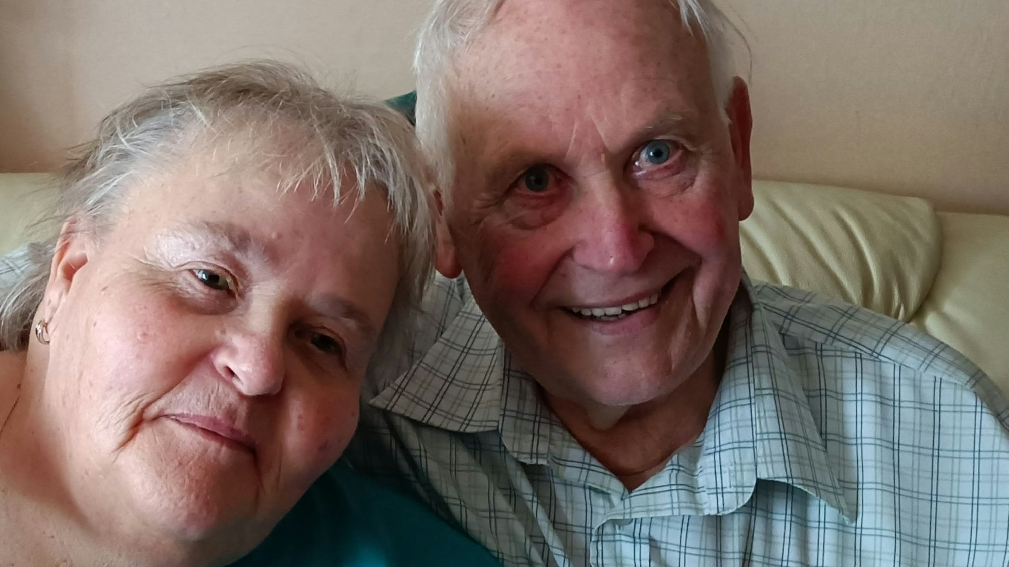 Hans Reiner und Anna Thissen in ihrem Zuhause in Sindorf.