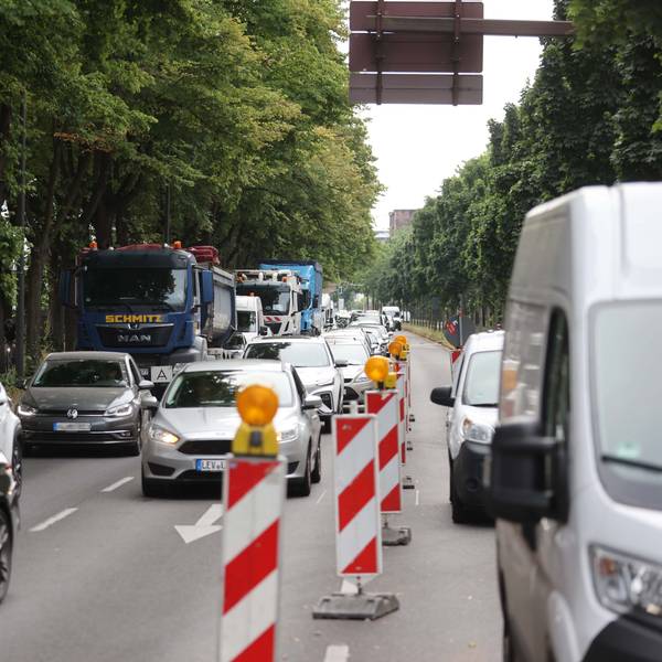 Die Rheinuferstraße ist Teil des geplanten MIV-Grundnetzes für Köln.