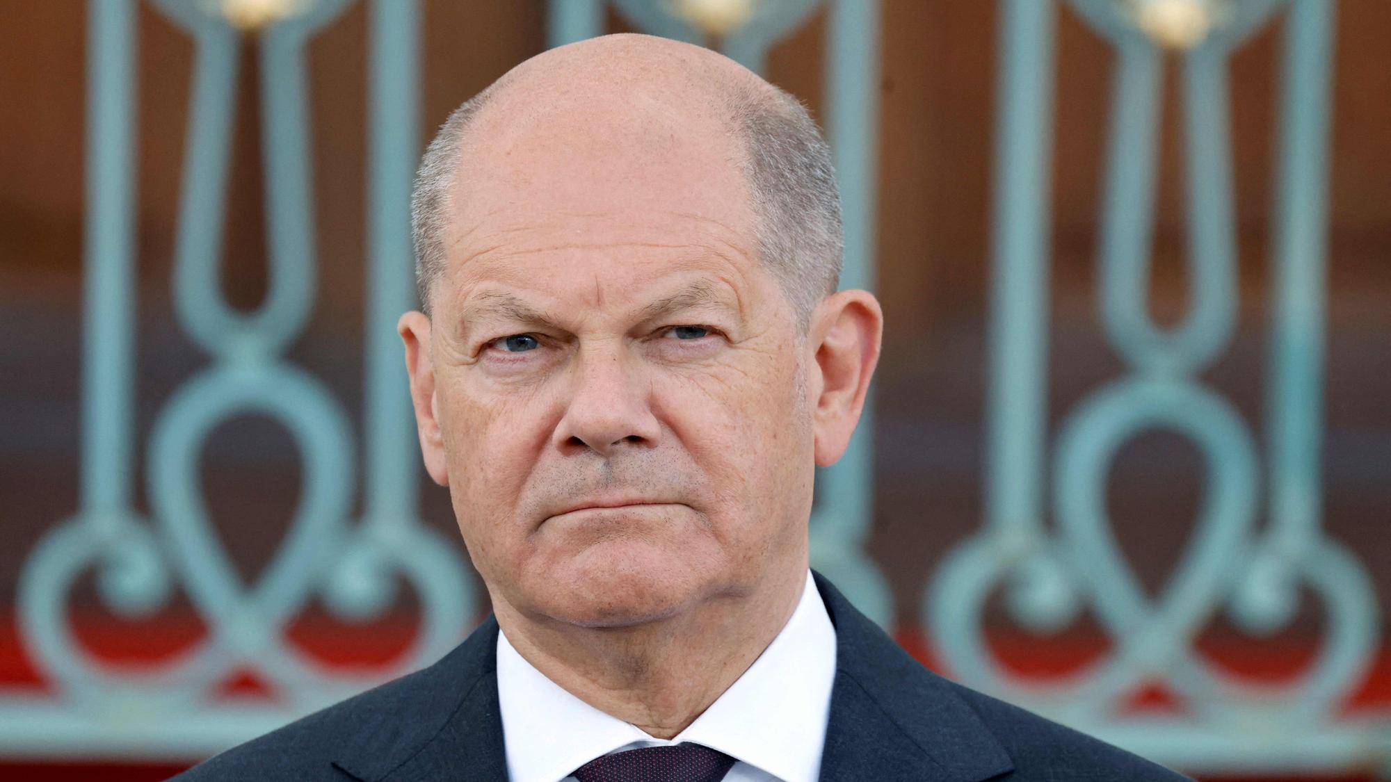 Autistische Züge, bei Merkel in die Lehre gegangen? Die Ausführungen von Marie-Agnes Strack-Zimmermann dürften Olaf Scholz nicht gefallen. Der Kanzler hat sich bislang nicht zum Interview geäußert.