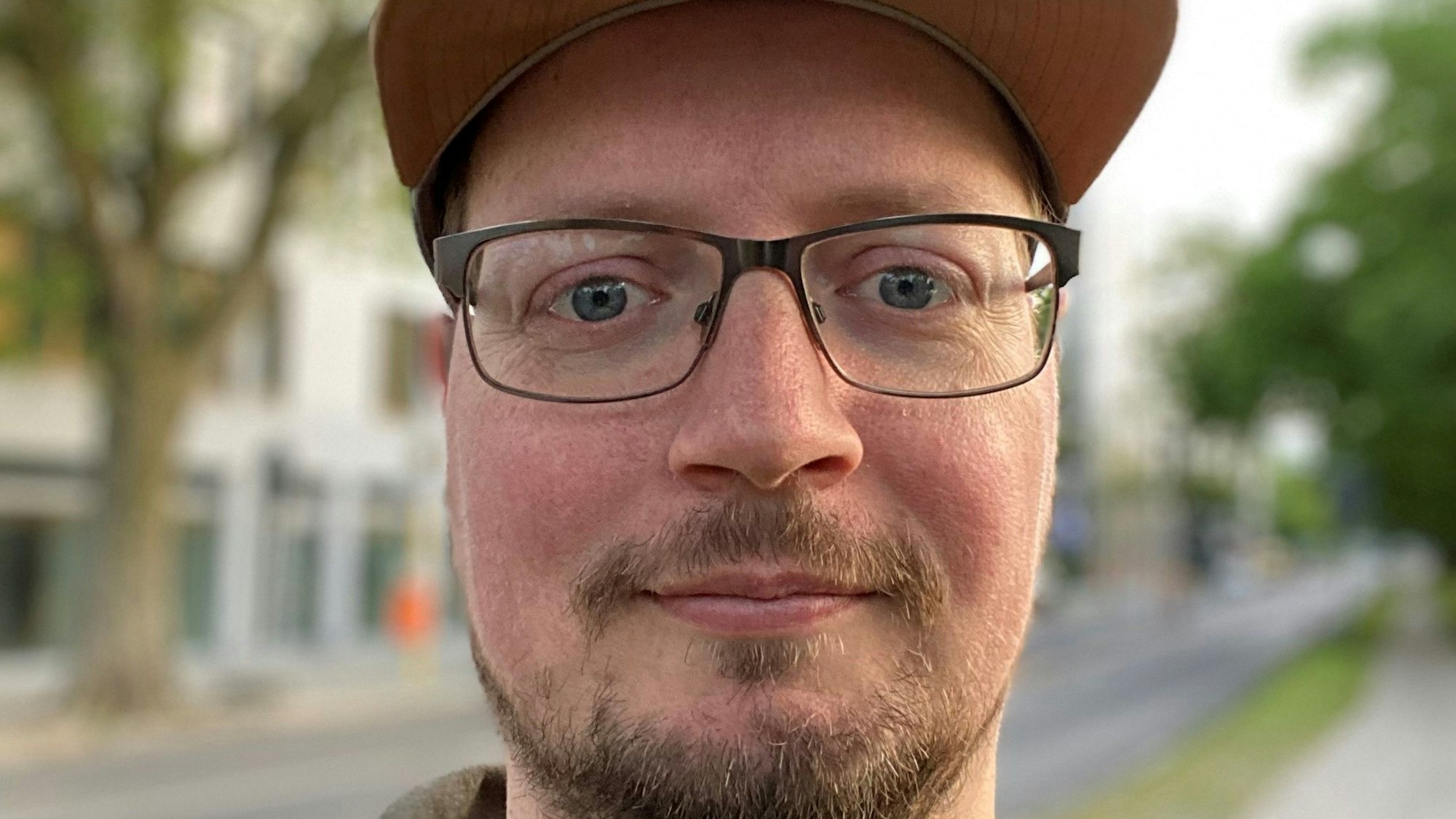 Auf dem Bild ist ein Portrait von Gero Ohrner zu sehen.