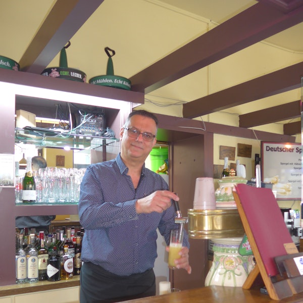 Reza Parsa sammelte vor seiner Selbstständigkeit viel Erfahrung in der Kölner Gastronomie.