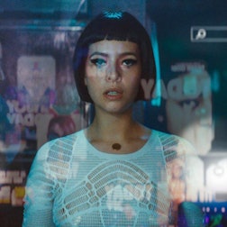 Jessamine-Bliss Bell als Cherry in einer Szene des Films "Everything will Change" (undatierte Filmszene). Der Film kommt am 14.07.2022 in die deutschen Kinos. (zu dpa-Kinostarts) Foto: -/Farbfilm Verleih/dpa - ACHTUNG: Nur zur redaktionellen Verwendung im Zusammenhang mit einer Berichterstattung über den Film und nur mit vollständiger Nennung des vorstehenden Credits +++ dpa-Bildfunk +++