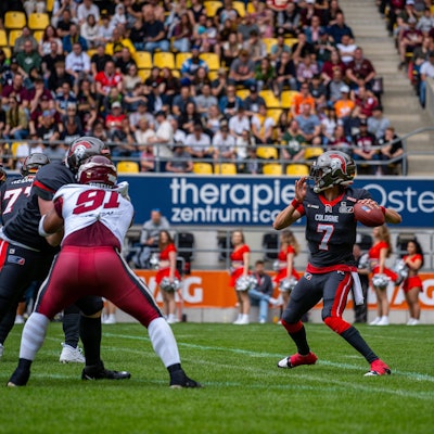 Isaiah Weed QB, 7, Cologne Centurions wirft den BallGER, Cologne Centurions vs. Rhein Fire, American Football, European League of Football, Week 1, Season 2024, 26.05.2024 GER, Cologne Centurions vs. Rhein Fire, American Football, European League of Football, Week 1, Season 2024, 26.05.2024 *** Isaiah Weed QB, 7, Cologne Centurions throws the ballGER, Cologne Centurions vs Rhein Fire, American Football, European League of Football, Week 1, Season 2024, 26 05 2024 GER, Cologne Centurions vs Rhein Fire, American Football, European League of Football, Week 1, Season 2024, 26 05 2024 Copyright: xEibner-Pressefoto/JustinxAlexanderxDerondeaux EP_JDU