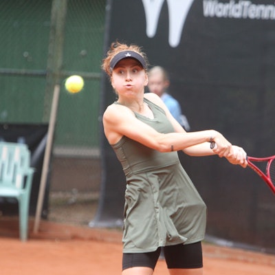 Berfu Cengiz aus der Türkei gewinnt das ITF-Damen-Turnier auf der Anlage von RW Troisdorf.