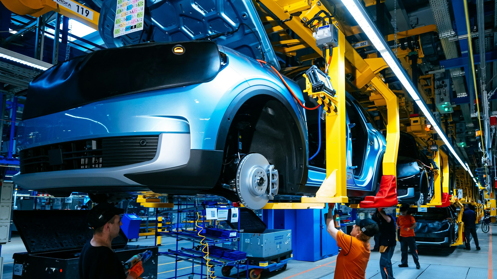 Nur noch elektrisch: 1930 wurden die Kölner Ford-Werke errichtet, jetzt sind sie die erste rein auf Elektroautos ausgerichtete Ford-Fabrik in Europa. Am Dienstag begann die Serienproduktion des Explorer.