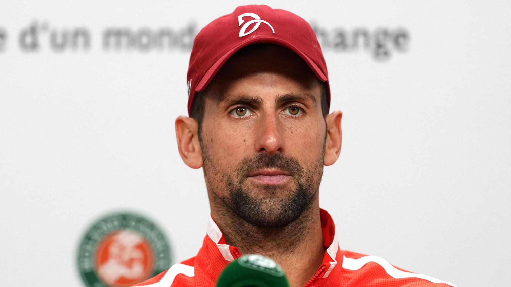 Der Serbe Novak Djokovic gibt eine Pressekonferenz nach seinem Sieg im Achtelfinale des Herreneinzels gegen den Argentinier Francisco Cerundolo.