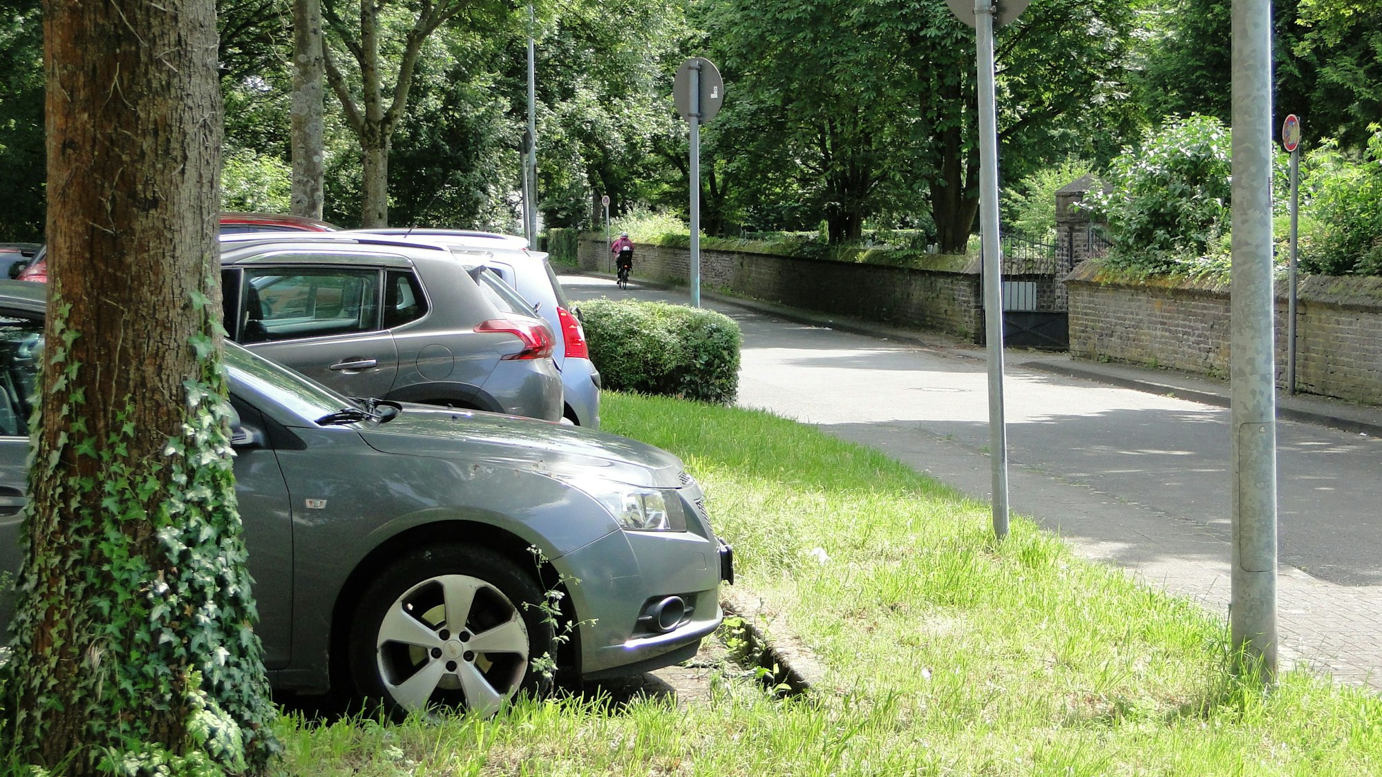 Vor allem Anlieger sollen den Parkplatz am Weiler Friedhof nutzen