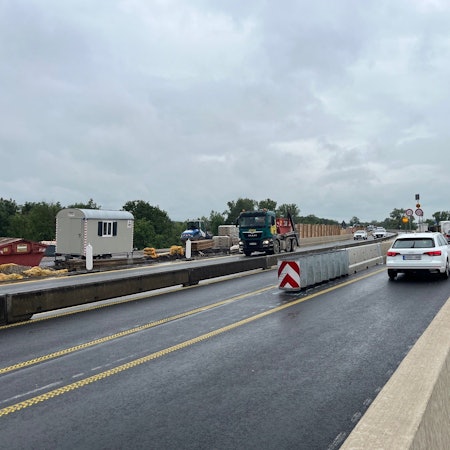 Die Deutsche Bahn hat neue Bauarbeiten am Autobahnkreuz Sankt Augustin-West angekündigt.  Pendler müssen mit weiteren Einschränkungen rechnen.
