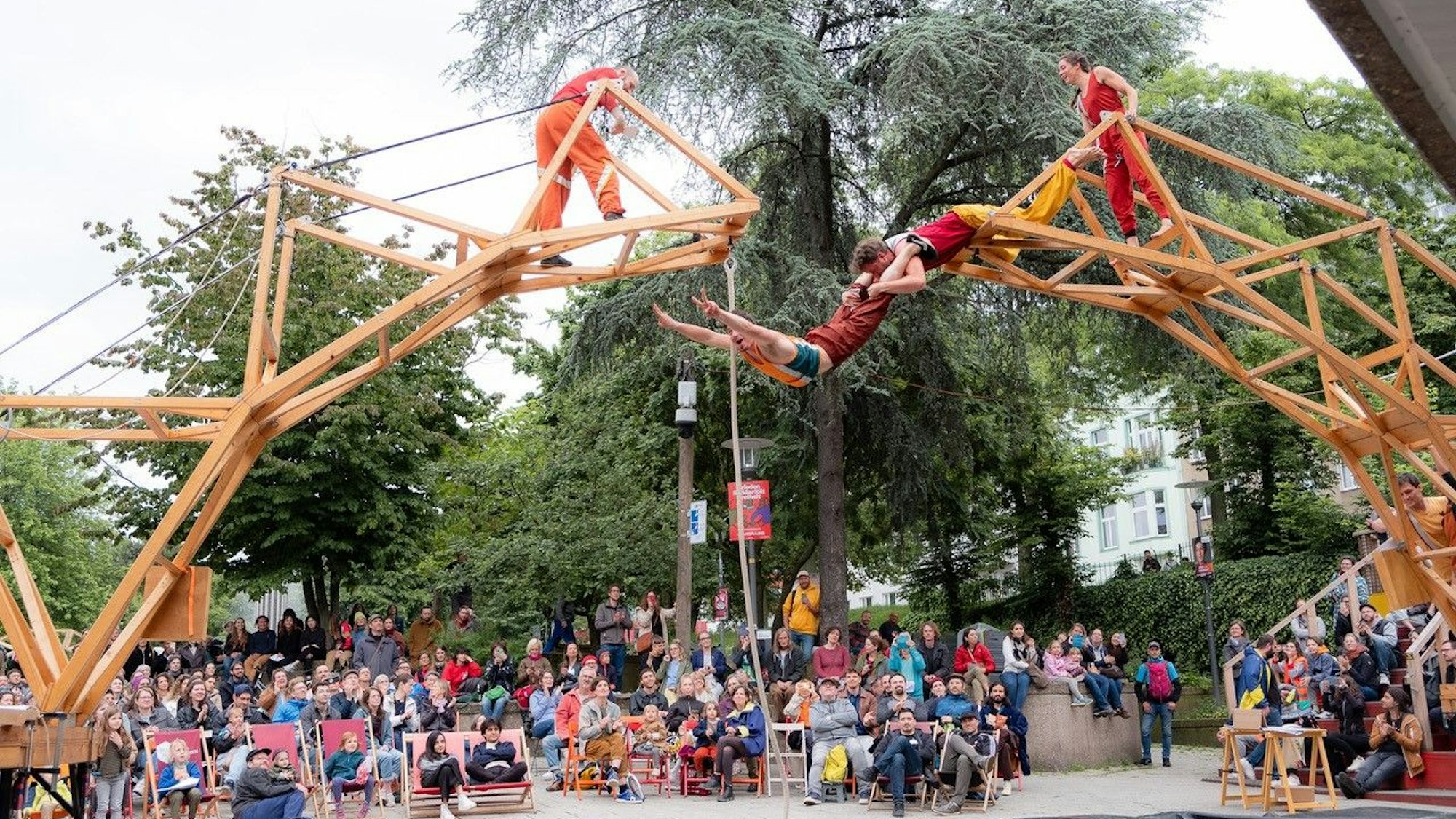 Projekt des Motoki-Kollektiv „Solidarität ohne Grenzen - eine Brücke für Europa“.