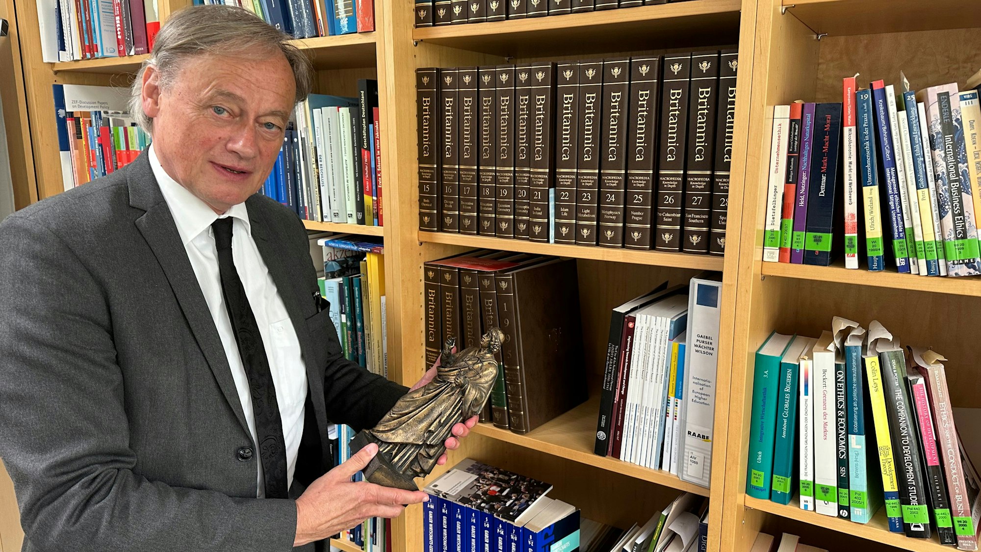 Harmut Ihne, Präsident der Hochschule Bonn-Rhein-Sieg, hört am 1.8.2024 auf.