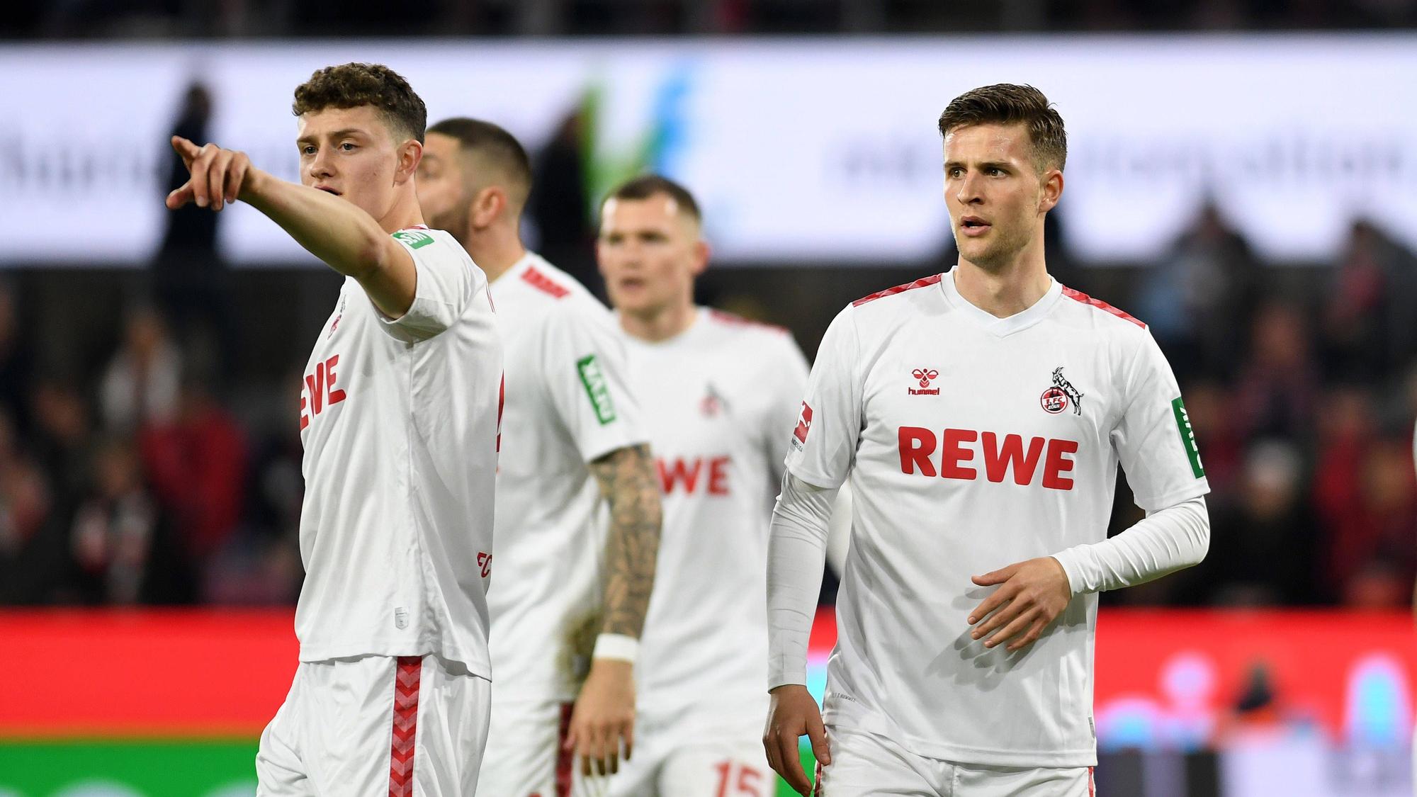 1Gibt die Richtung vor: Eric Martel (l.) und Rasmus Carstensen vom 1. FC Köln schauen nach vorne.