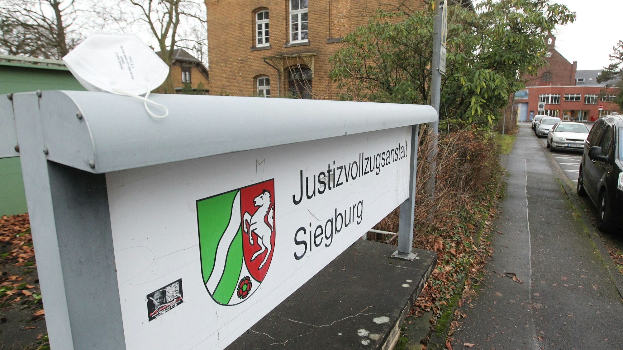 JVA Siegburg Maske Corona Knast Justizvollzugsanstalt Siegburg