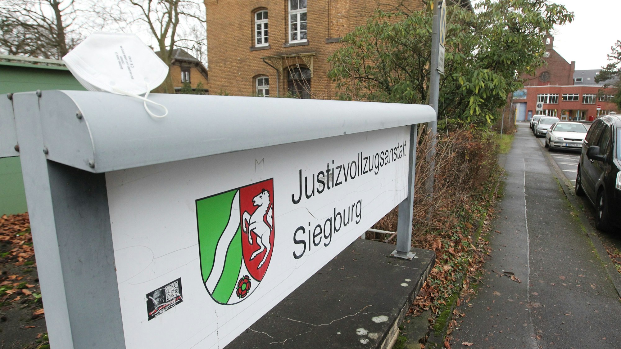 JVA Siegburg Maske Corona Knast Justizvollzugsanstalt Siegburg