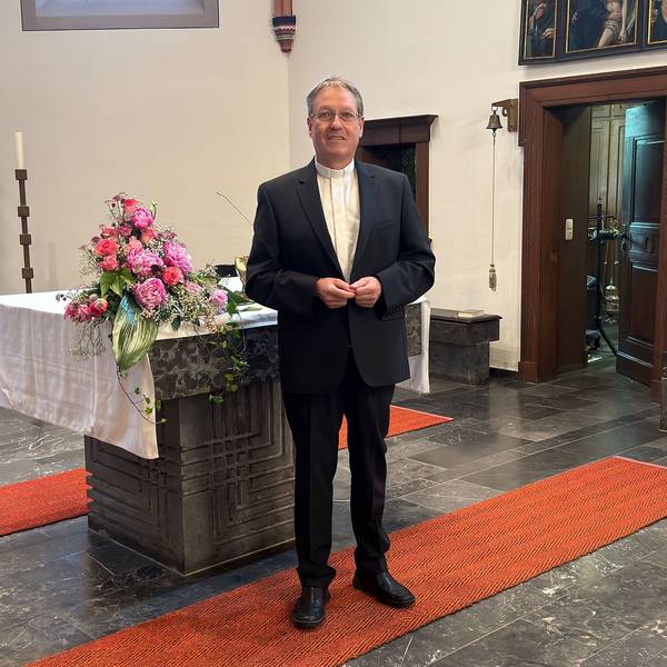 Pfarrer Michael König in der Kirche St. Laurentius in Quadrath-Ichendorf.