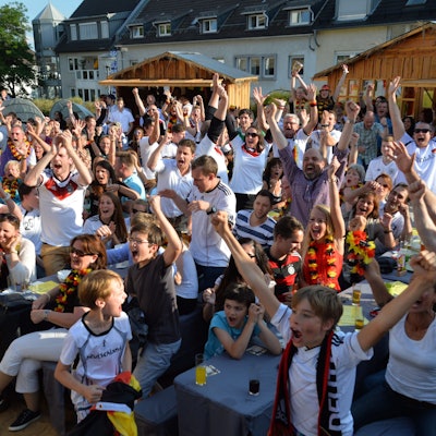 Public Viewing Playa de Bensberg Bistro am Schloß Fußball WM 2014.