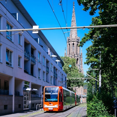 Statt durchs Mauritiusviertel könnte die Bahn auch durch den Tunnel fahren.
