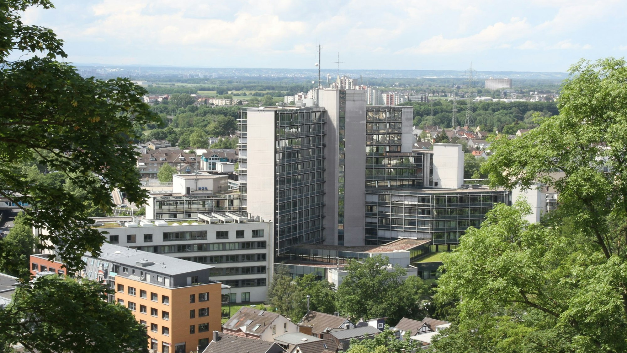 Michaelsberg, Blick auf das Kreishaus