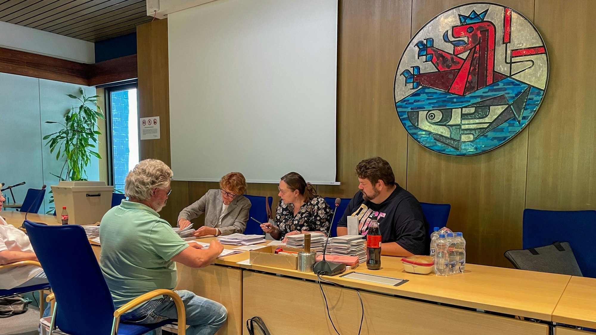 Wahlzettelauszählung in Leichlingen.