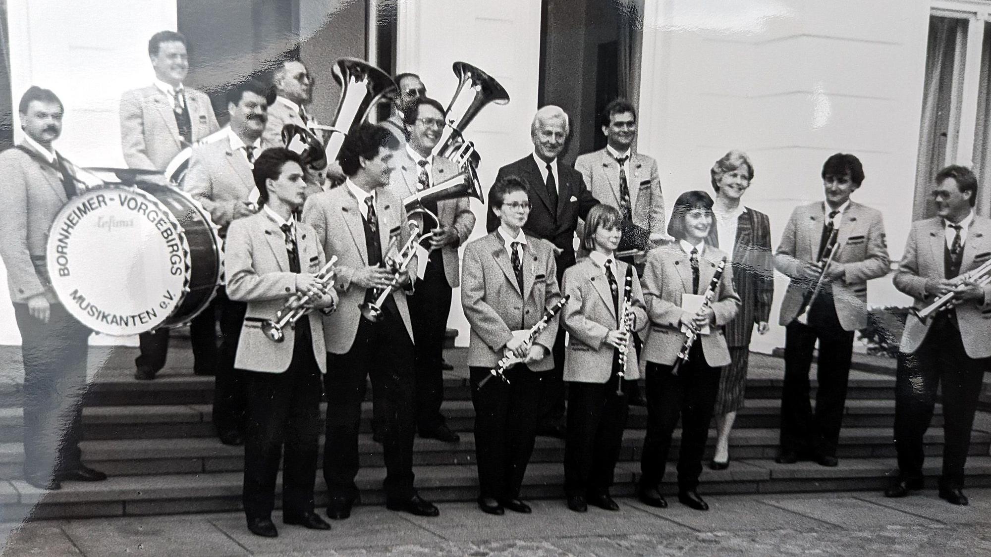 7. Juni 2024. Bornheim. 40 Jahre Vorgebirgsmusikanten. Auftritt bei Richard von Auftritt bei Richard von Weizsäcker 1991.