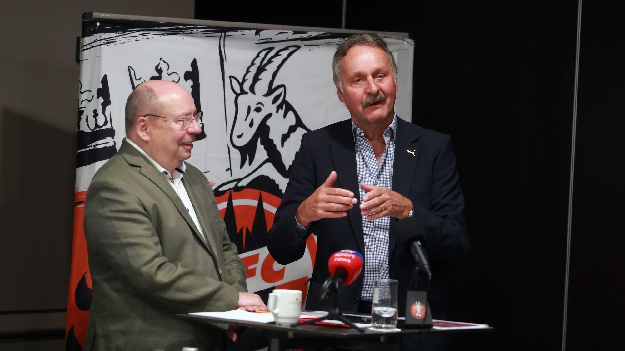 Das Team "FC-Zukunft" um Dieter Prestin gibt eine Pressekonferenz. Das Team stellt sich vor und präsentiert Inhalte, um Richtungsentscheidungen und Weichen für eine erfolgreichere Zukunft des 1. FC Köln einzuschlagen, rechts: Peter Neururer, 10.06.2024, Bild: Herbert Bucco
