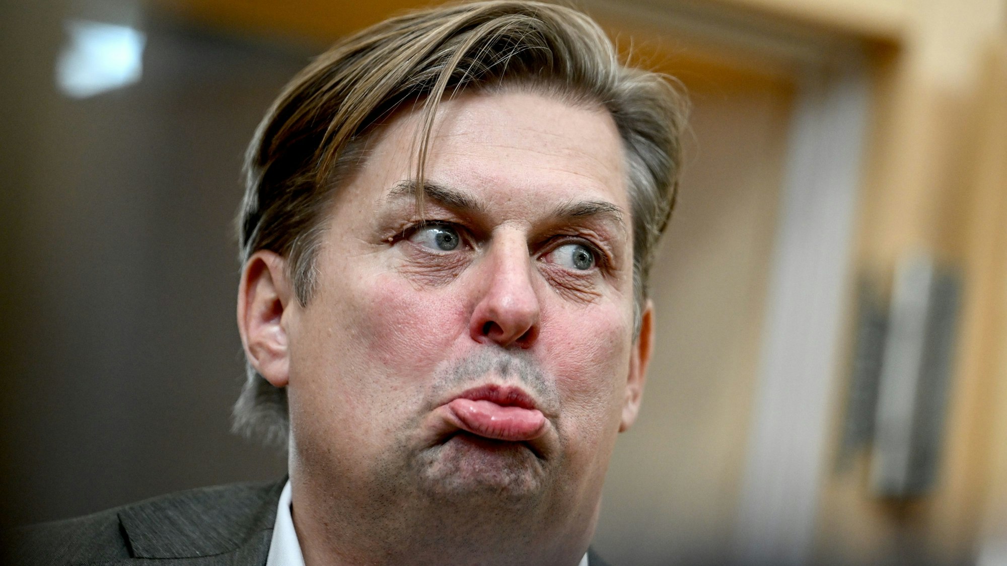 Maximilian Krah, AfD-Spitzenkandidat zur Europawahl 2024, aufgenommen am Rande der Beratungen mit den neugewählten AfD Europa-Abgeordneten nach der Europawahl.