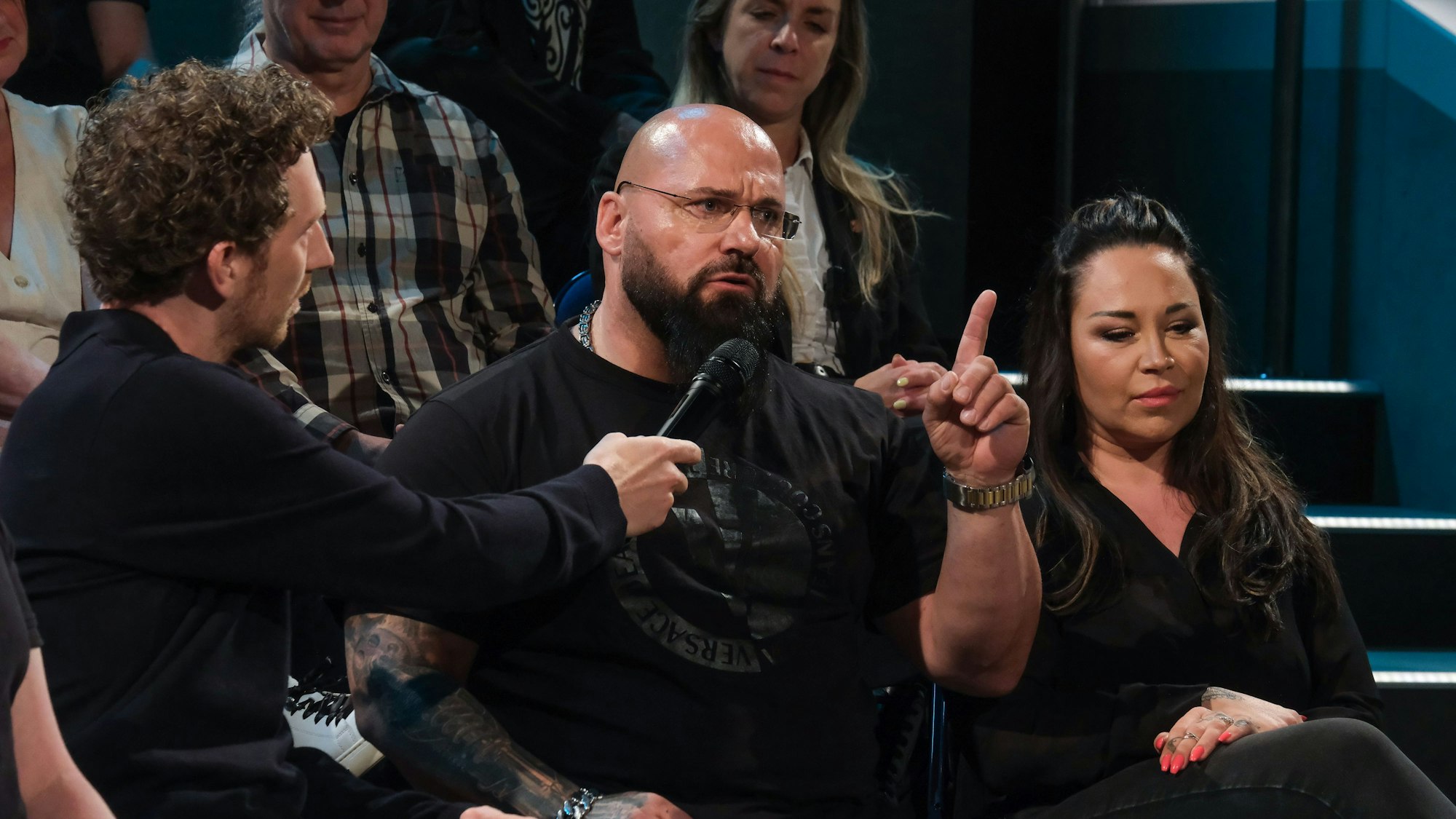 Louis Klamroth, (l.) mit Lkw-Fahrer Jan Labrenz bei „Hart aber fair“ am 10. Juni