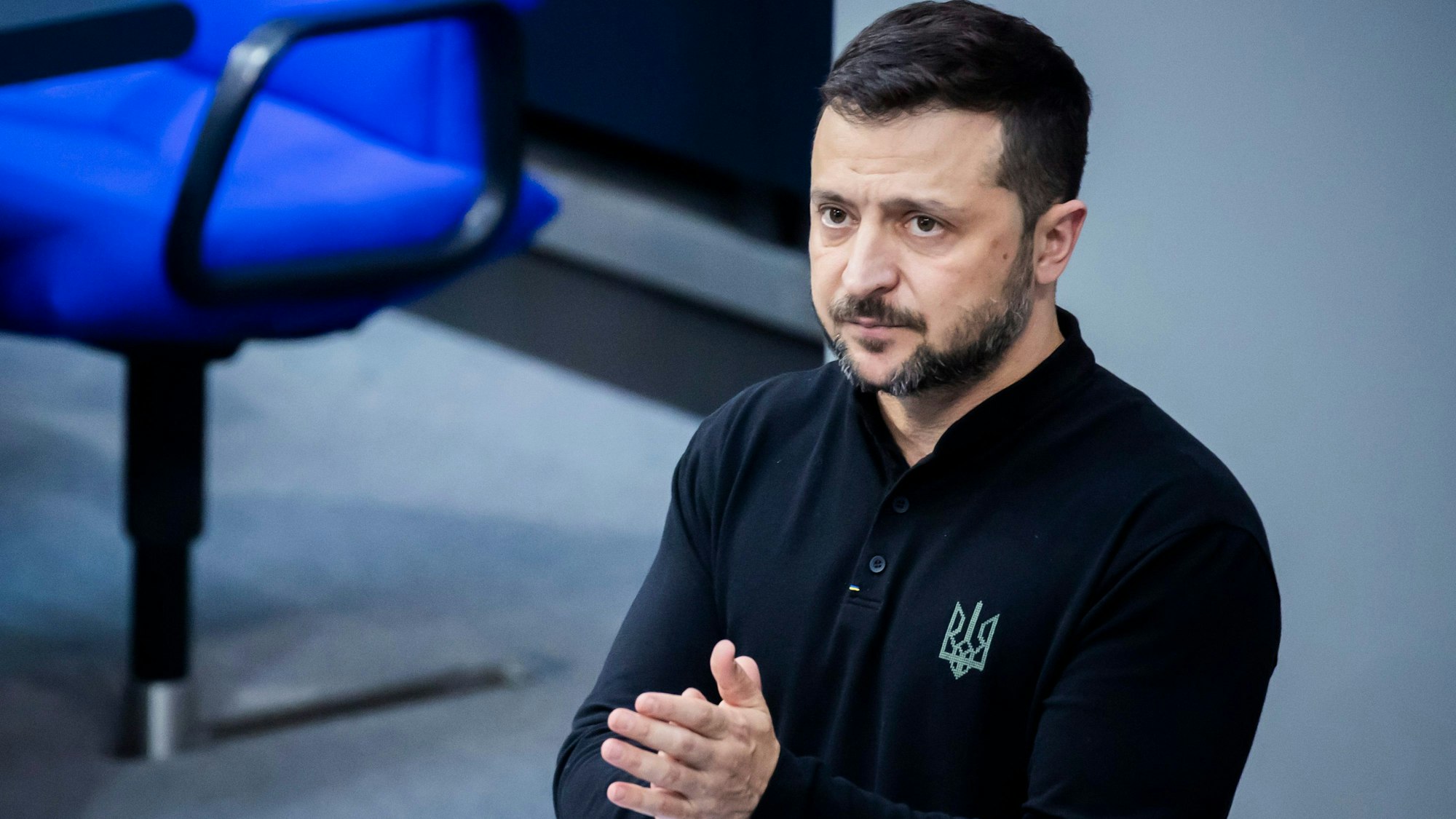 Wolodymyr Selenskyj, Präsident der Ukraine, hält im Deutschen Bundestag eine Rede.