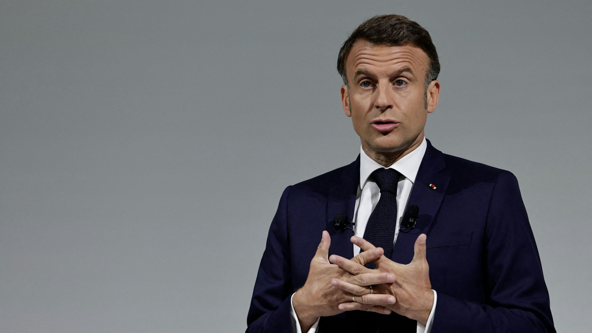 Gibt Fehler zu, verspricht Besserung nach Neuwahlen: Frankreichs Präsident Emmanuel Macron.