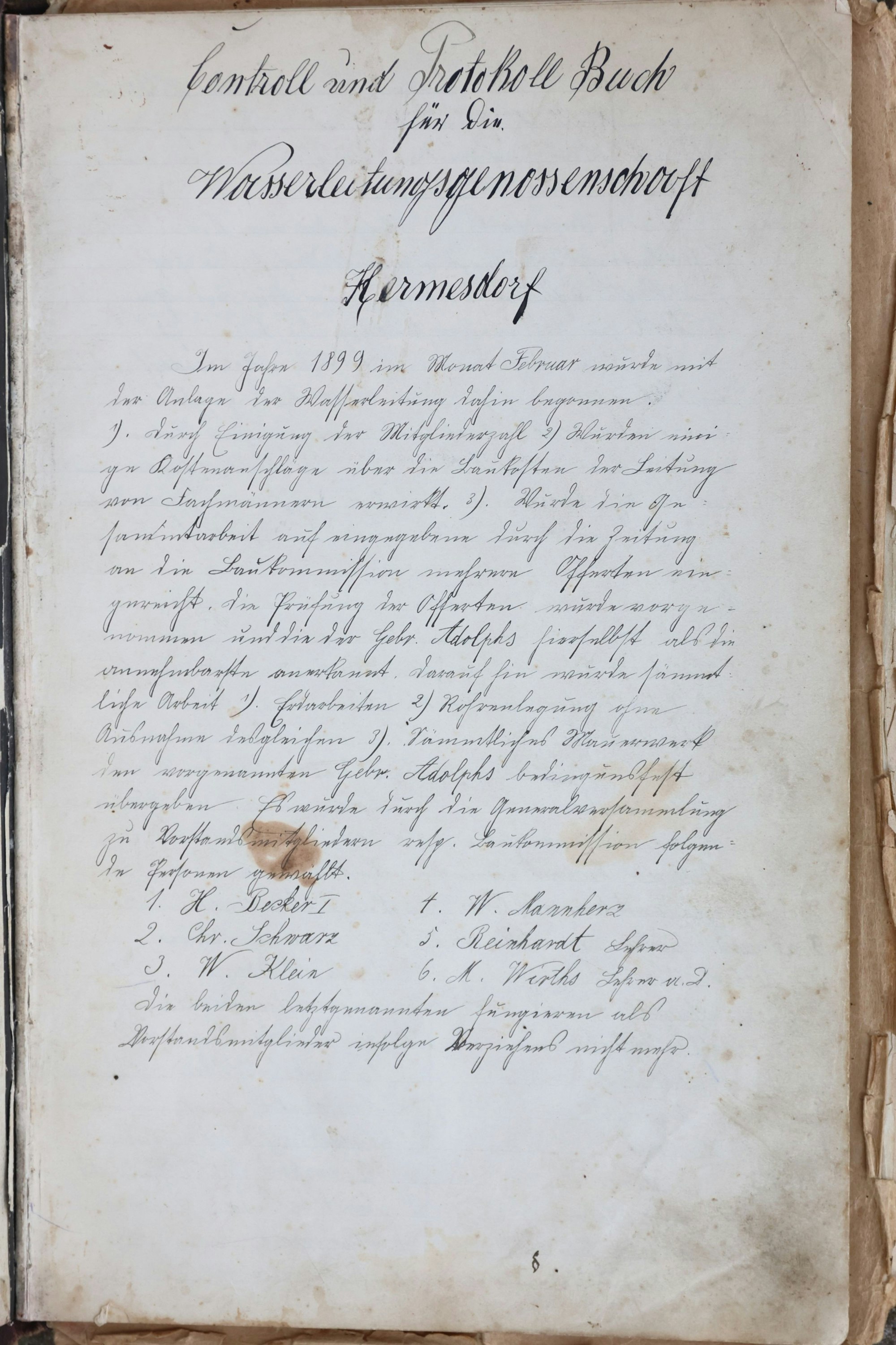 Ein Stück Ortsgeschichte: Das „Controll- und Protokoll-Buch“ der 1905 umbenannten Wasserleitungsgenossenschaft Hermesdorf. Heute gehört Hermesdorf zur Stadt Waldbröl.