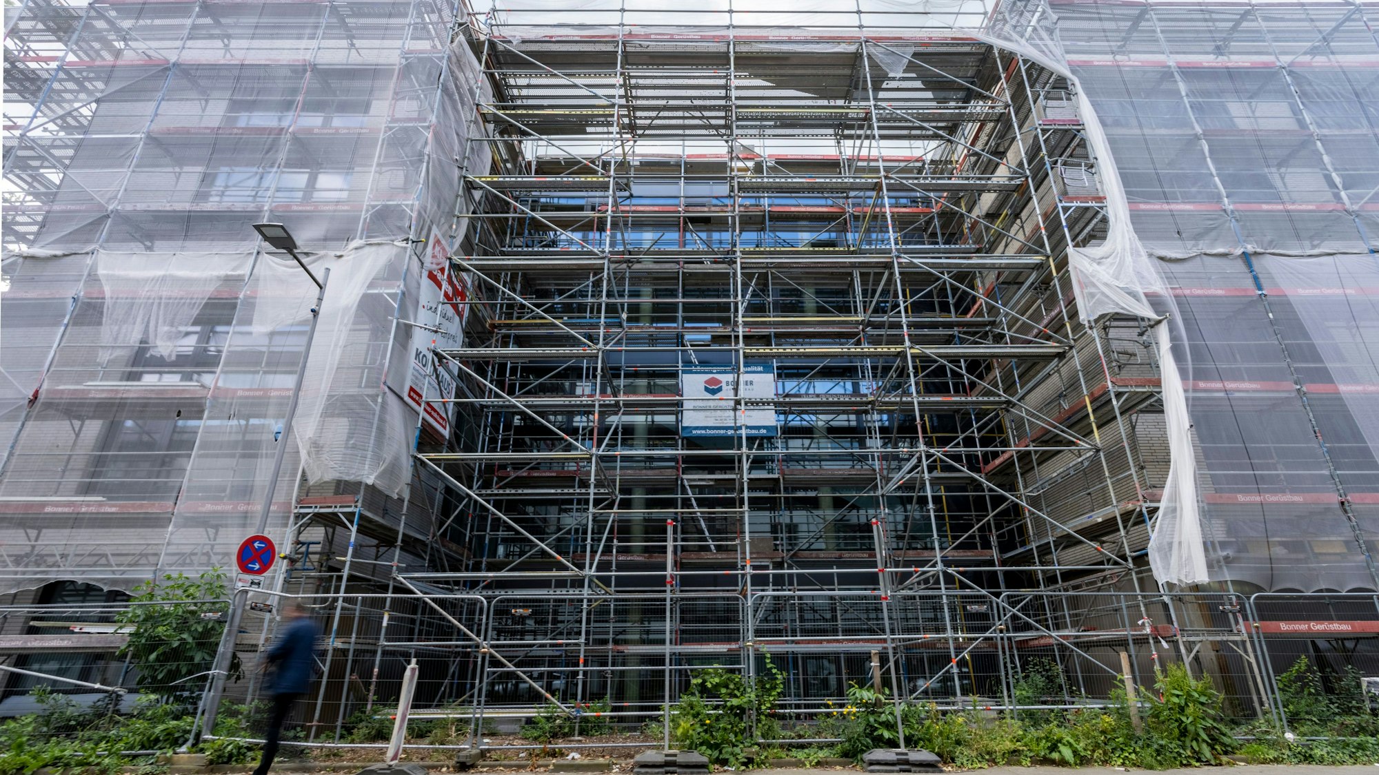 12.06.2024, Nordrhein-Westfalen, Siegburg: Neben dem Siegburger Amtsgericht entsteht derzeit das neue Prozessgebäude für die Cum-Ex-Verhandlungen am Bonner Landgericht. (zu dpa: «Erst ein Prozent der Cum-Ex-Beschuldigten angeklagt») Foto: Thomas Banneyer/dpa +++ dpa-Bildfunk +++