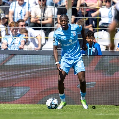 Mansour Ouro-Tagba Im Trikot vom TSV 1860 München