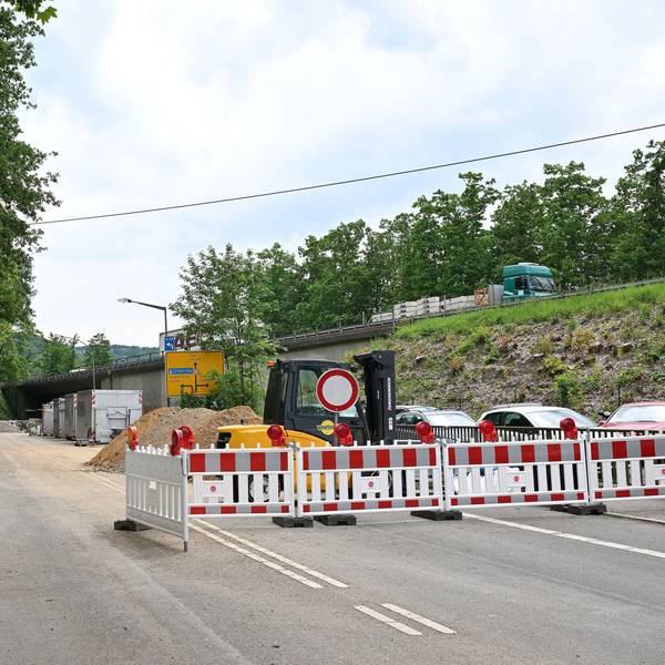 Untereschbach. Baustelle an der Brücke der A4