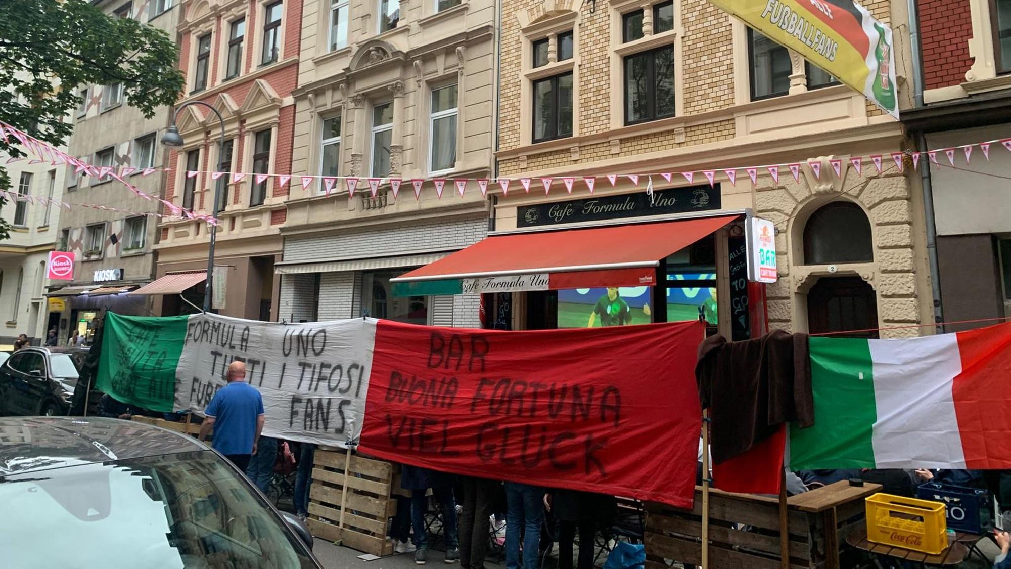Die Tifosi belagerten die Bar „Formula Uno“.