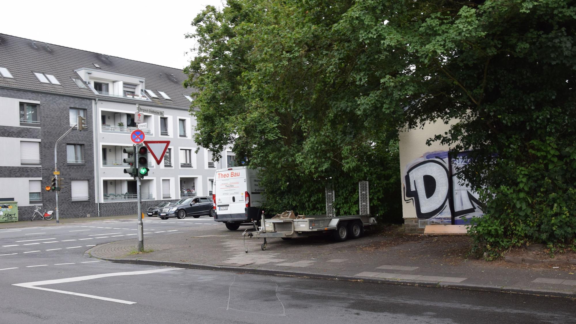 Urnenstraße / Ecke Bergisch Gladbacher Straße
