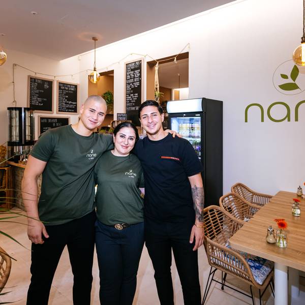 Berkan (links), Hava und Batuhan Kolkilic im neuen Nane.