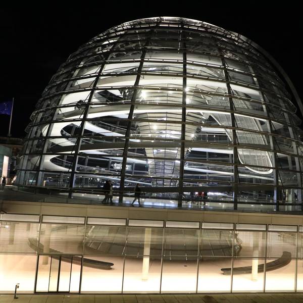 Das Foto zeigt die Kuppel des Reichstagsgebäudes