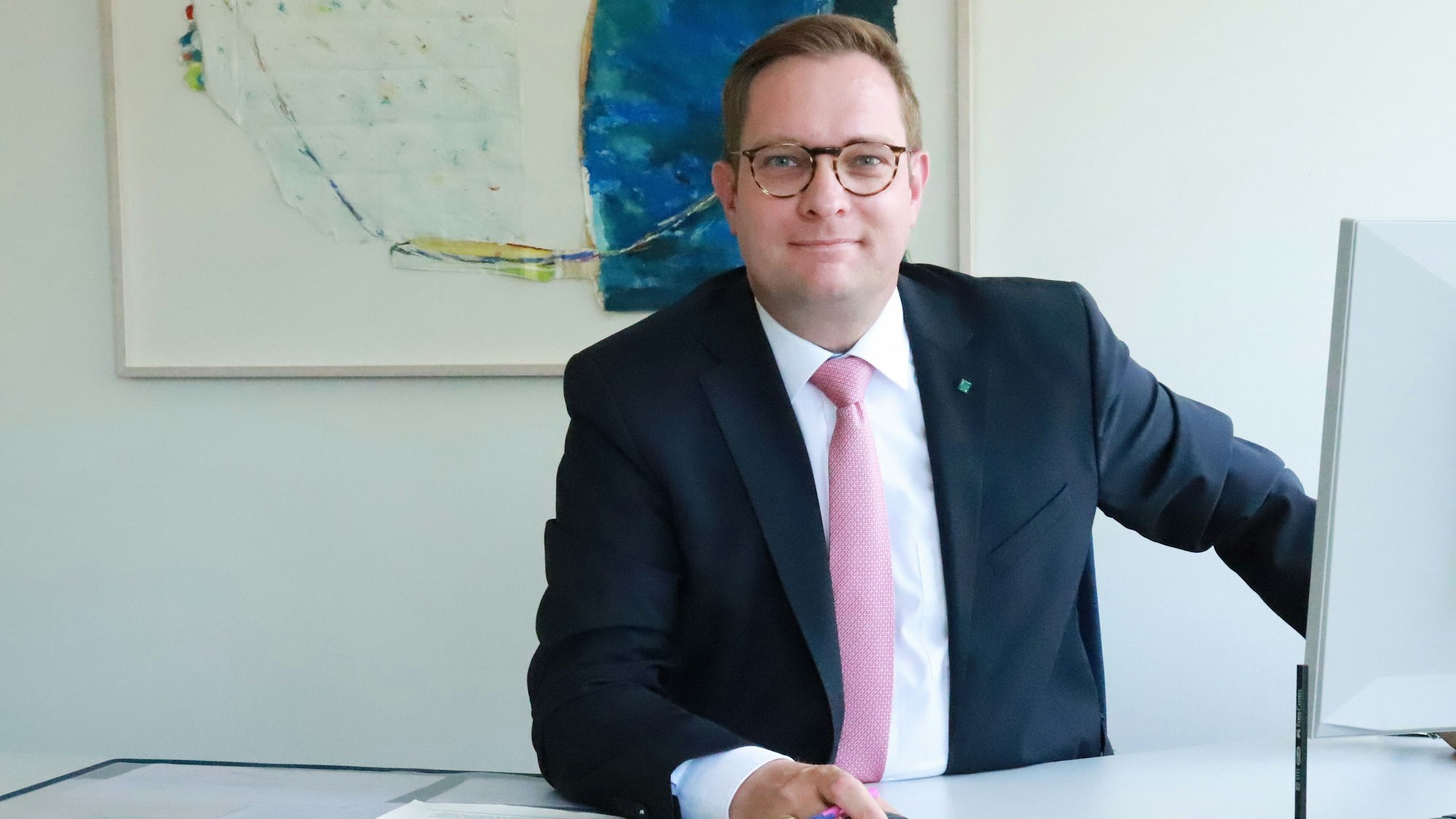 Bergisch Gladbachs Kämmerer Thore Eggert wartet auf belastbare Zahlen aus Düsseldorf.