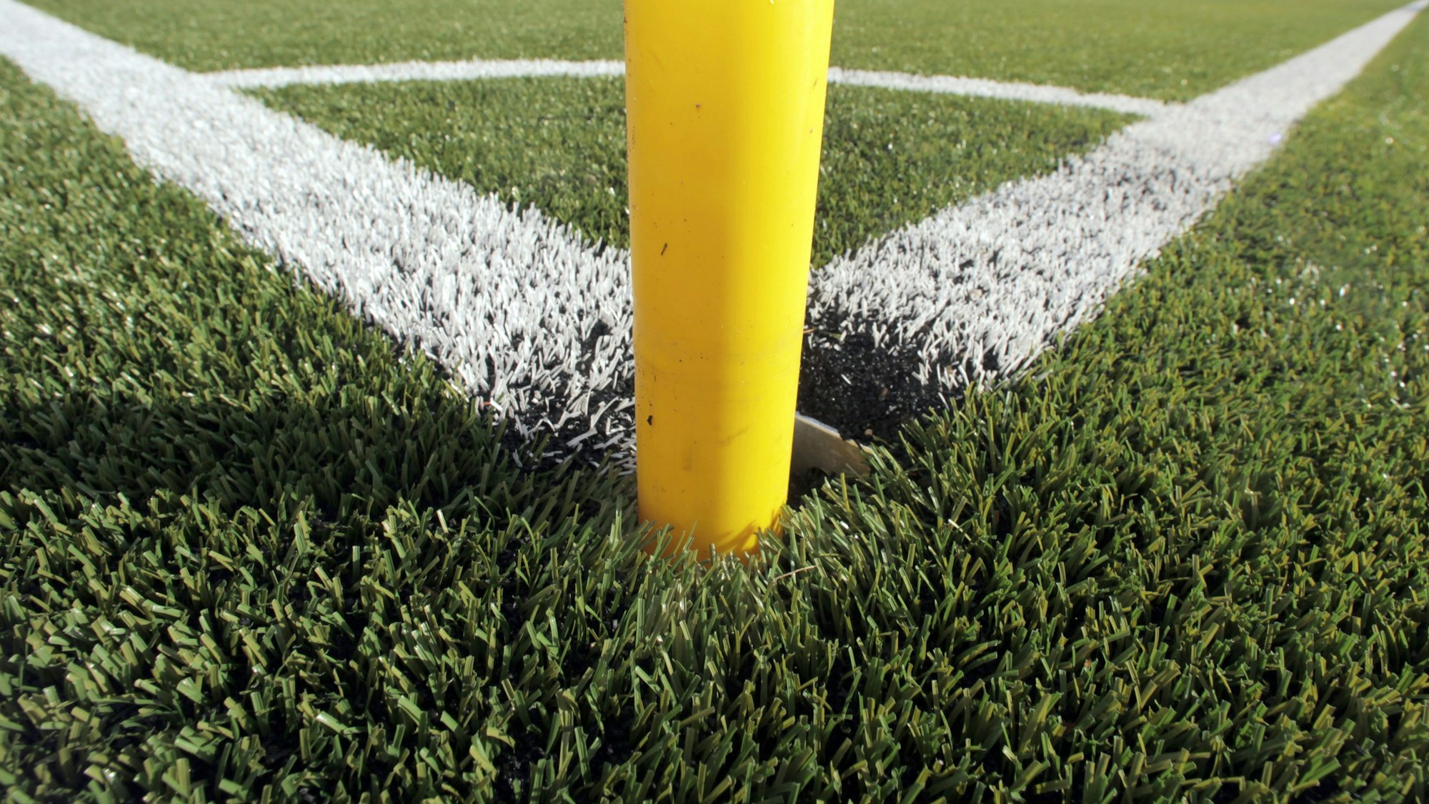 Noch wird beim RSV Rath-Heumar auf Asche gespielt, womöglich in absehbarer Zeit aber auf Kunstrasen (Symbolbild).