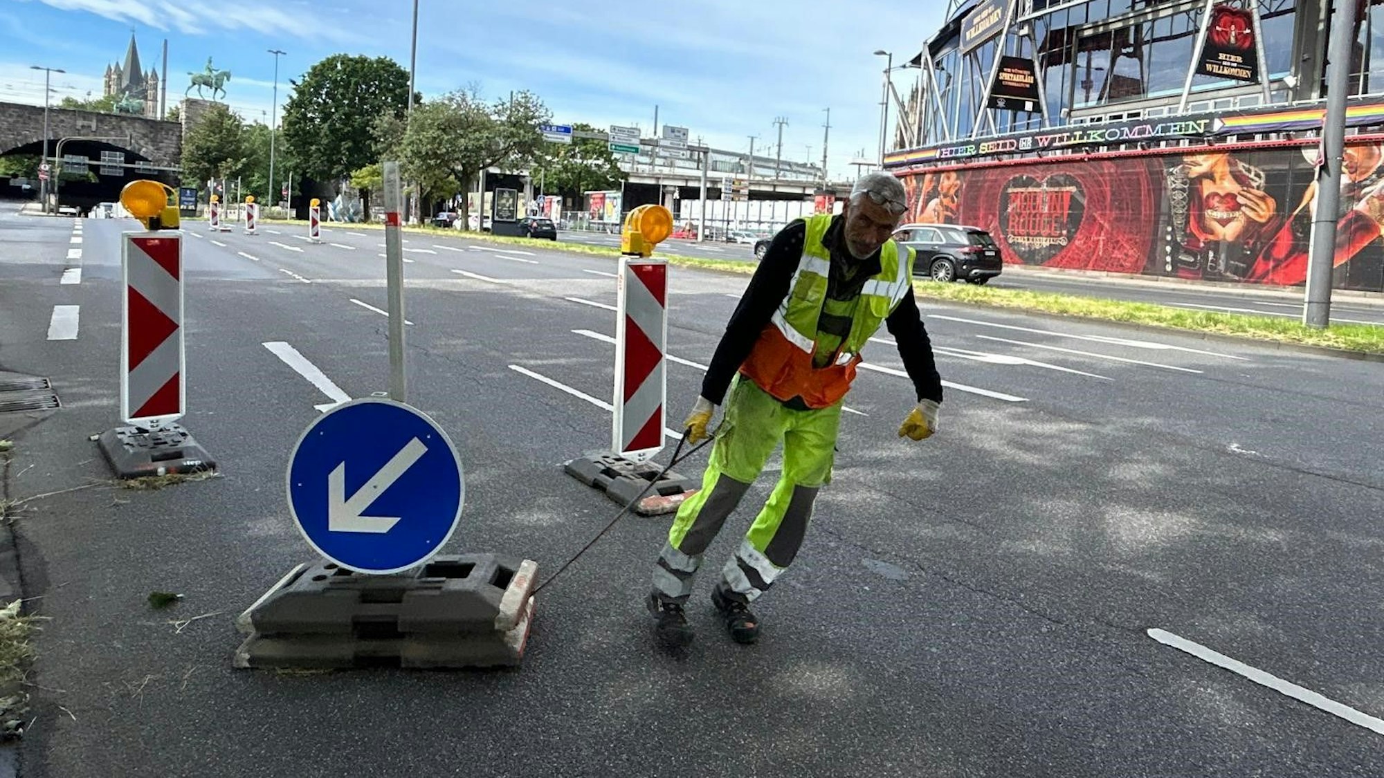 Die Rheinuferstraße wird am Dienstag gesperrt.