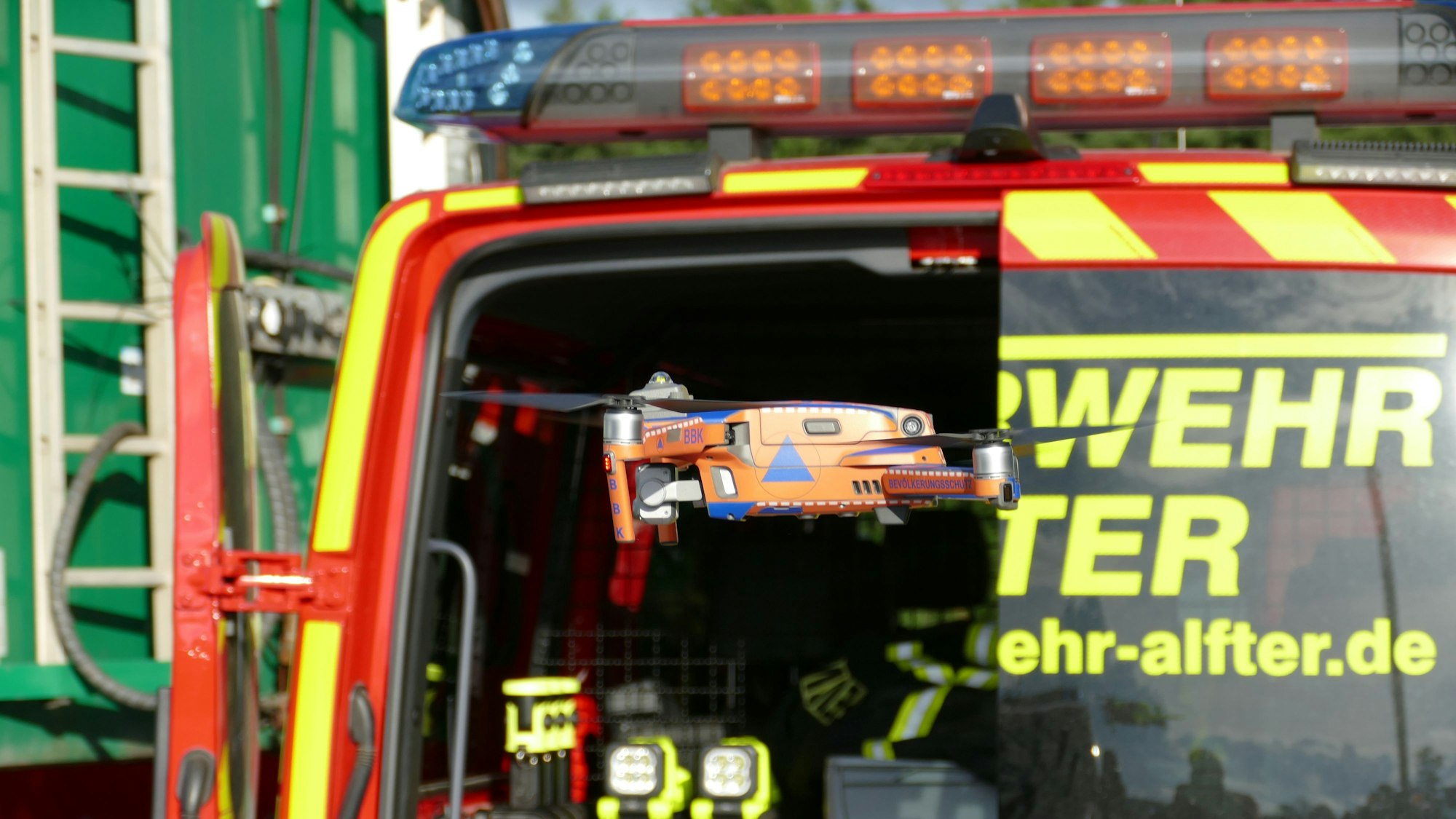 Auch die Drohne der Feuerwehr Alfter wurde bei der Übung erprobt.