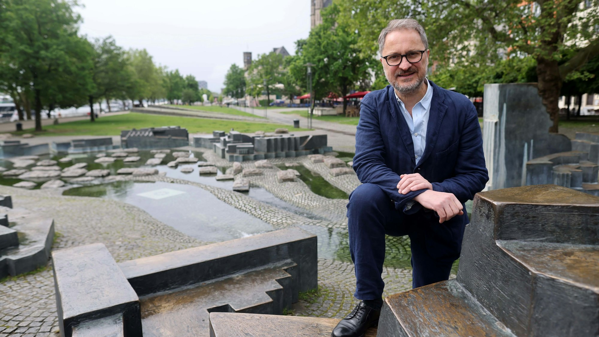 Wie eine fragmentierte Stadtlandschaft: Der Paolozzibrunnen ist der Lieblingsort von Yilmaz Dziewior. Er kann ihn von seinem Büro aus sehen.