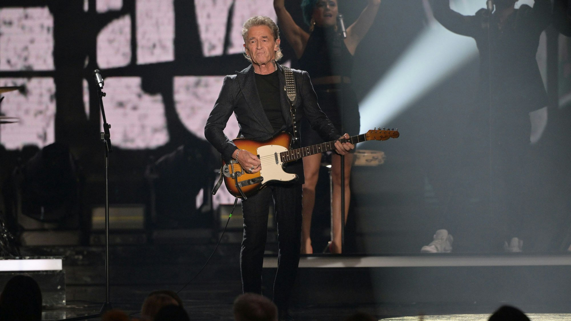 Sänger Peter Maffay tritt am 12. Juli im Rhein-Energie-Stadion auf. Hier zu sehen bei einem Auftritt im Rahmen der Bambi-Verleihung.